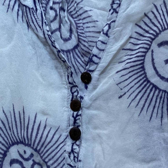 Earthbound Yoga Hamsa Patterned Top - Picture 5 of 6